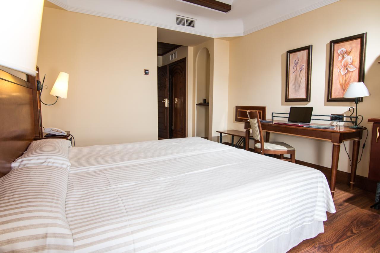 Hotel Abades Guadix Extérieur photo